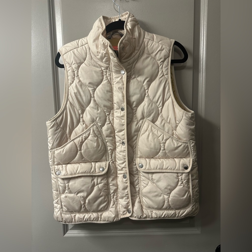 J. Crew Quilted Excursion Vest - Picture 5 of 15
